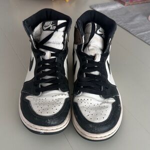 Air Jordan 1 Retro High OG "Dark Mocha" sneakers